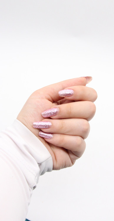 لاک ناخن ارگانیک Evelyn – Organic Nail Polish صورتی ملایم و دخترانه، مناسب استفاده روزانه