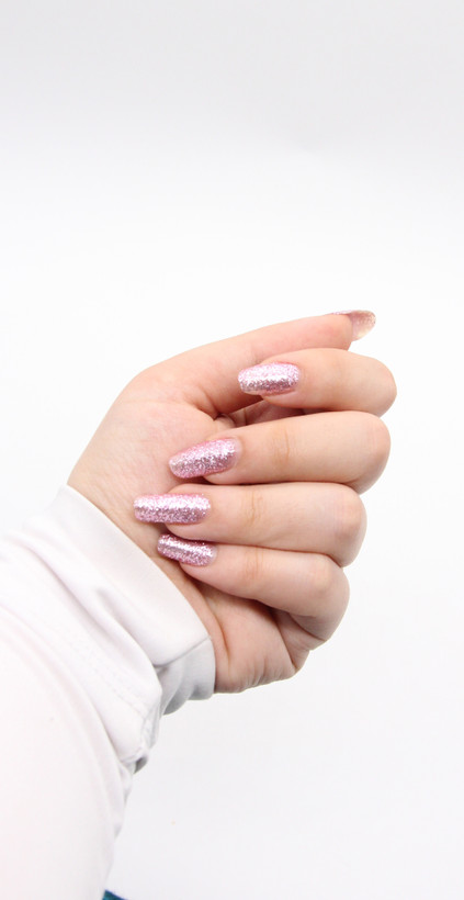 لاک ناخن ارگانیک Evelyn – Organic Nail Polish صورتی ملایم و دخترانه، مناسب استفاده روزانه
